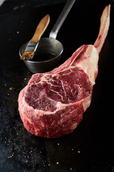Rinder Tomahawk-Steak-Irland, ca. 1,0 - 1,2 kg